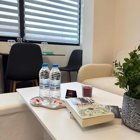 Centre 5 Mins To Lejlighed Burgas City